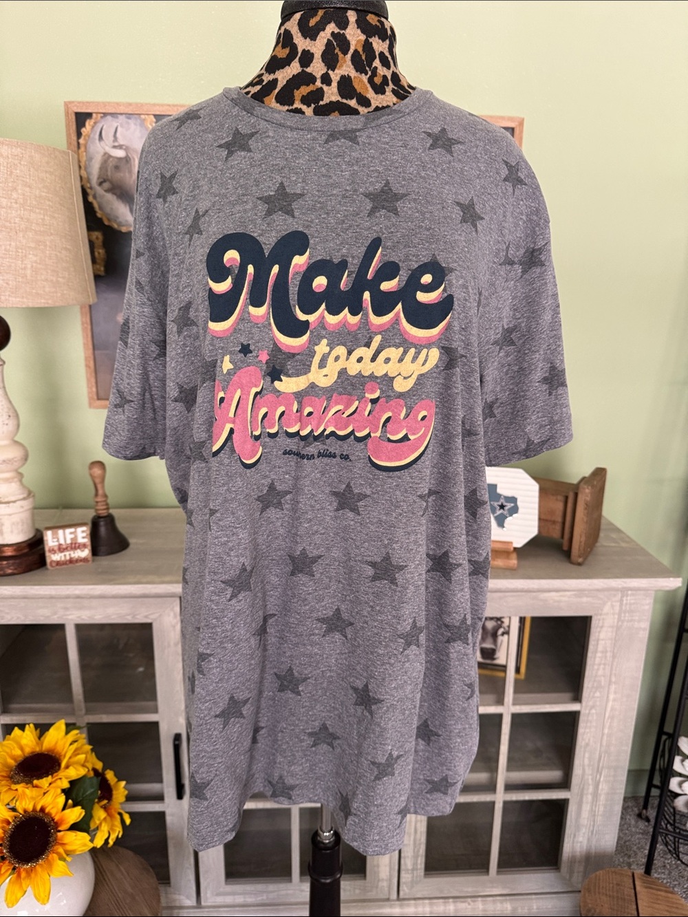 Southern Bliss Gray Star Tee "Make Today Amazing" Graphic Sz XL